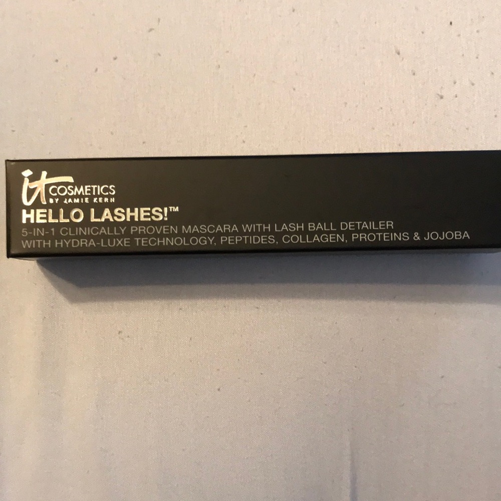 BNIB IT COSMETICS HELLO LASHES BLACK MASCARA